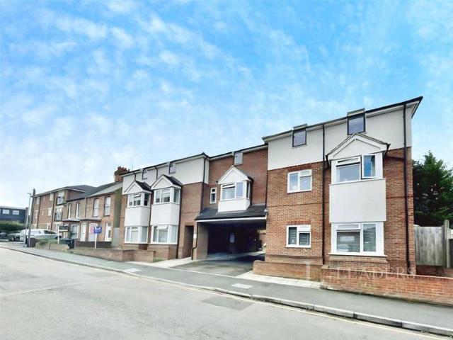 1 Bedroom Maisonette Flat