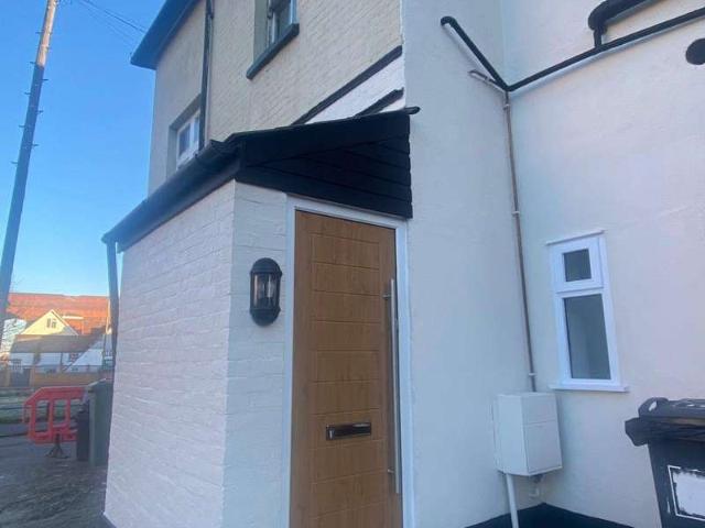 1 Bedroom Maisonette Flat