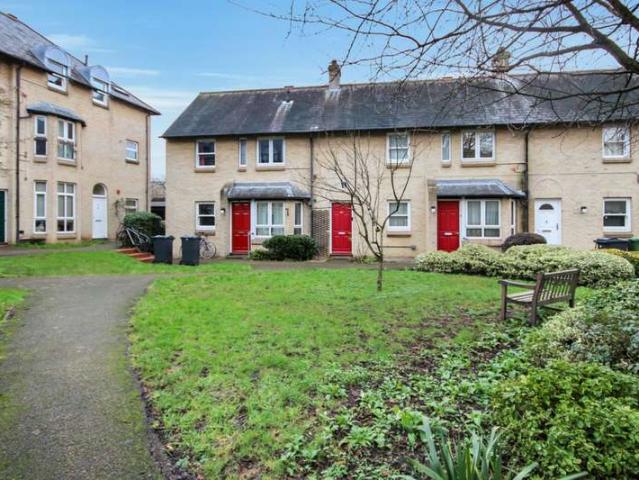 1 Bedroom Maisonette Flat
