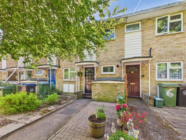 1 Bedroom Maisonette Flat