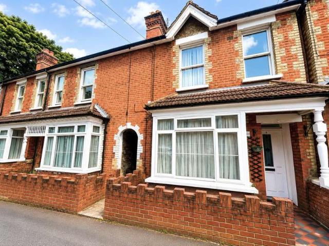 1 Bedroom Maisonette Flat
