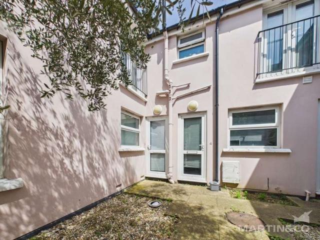 1 Bedroom Maisonette Flat