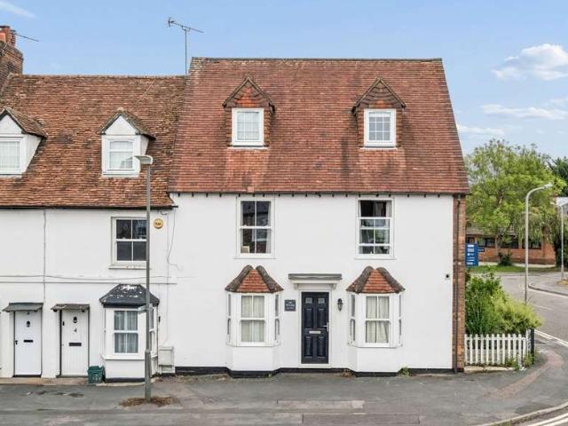 1 Bedroom Maisonette Flat
