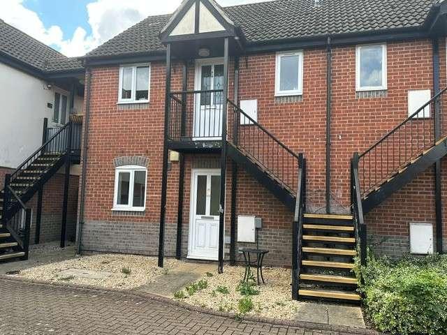 1 Bedroom Maisonette Flat