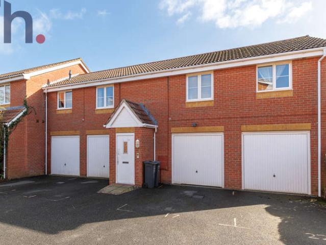 1 Bedroom Maisonette Flat