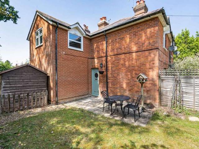 1 Bedroom Maisonette Flat