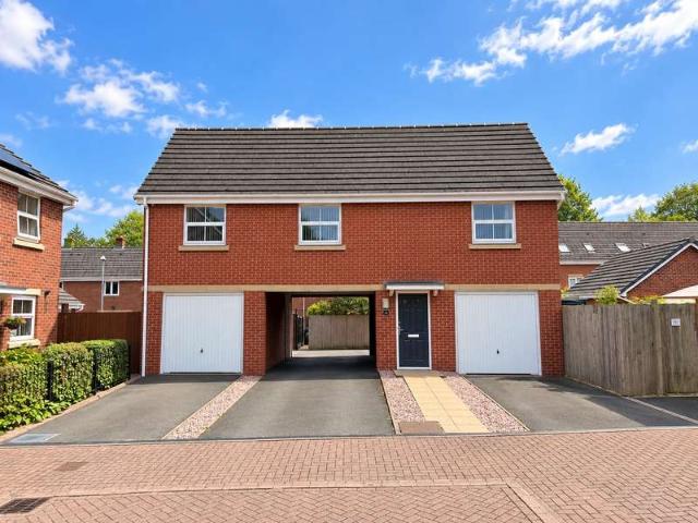 1 Bedroom Maisonette Flat
