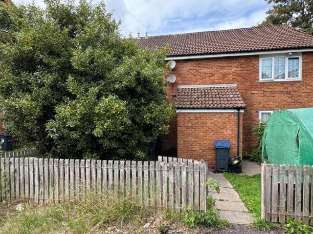 1 Bedroom Maisonette Flat