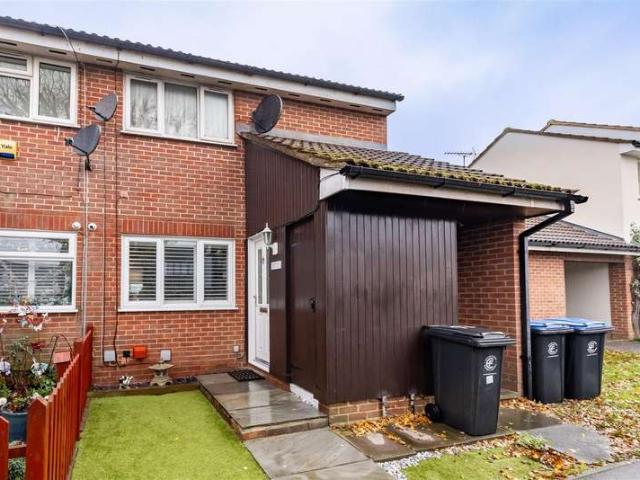 1 Bedroom Maisonette Flat