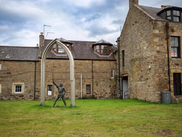 1 Bedroom Maisonette Flat