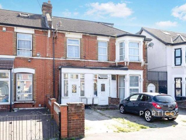 1 Bedroom Maisonette Flat