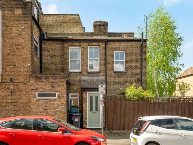 1 Bedroom Maisonette Flat