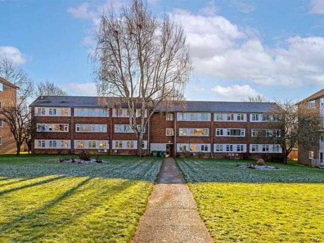 1 Bedroom Maisonette Flat