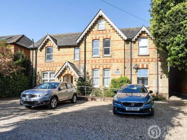 1 Bedroom Maisonette Flat