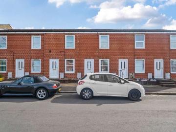 1 Bedroom Maisonette Flat