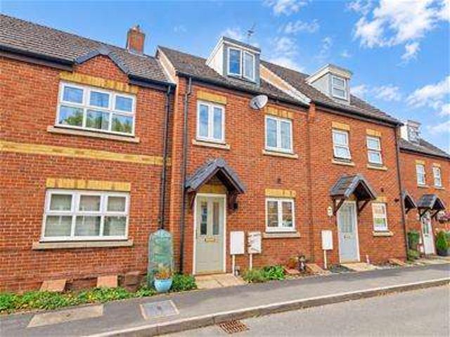 1 Bedroom Maisonette Flat
