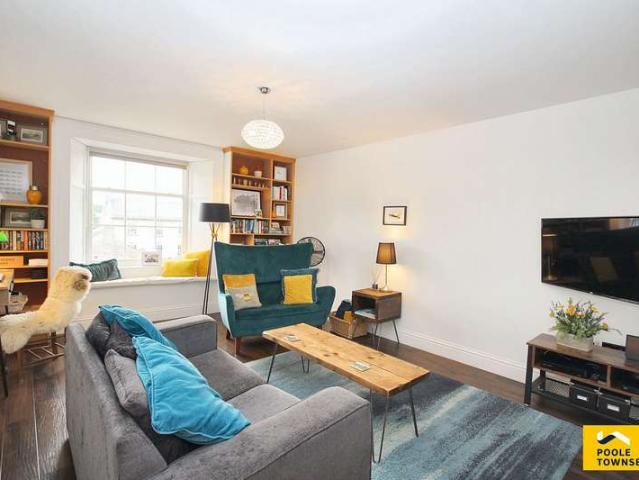 1 Bedroom Maisonette Flat