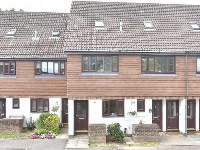 1 Bedroom Maisonette Flat