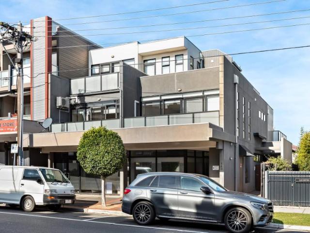1 Bedroom Apartment Mckinnon VIC 102761045