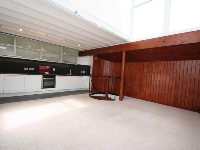 1 bedroom mews to rent