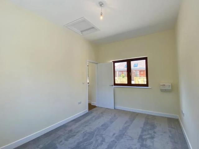1 bedroom mews to rent