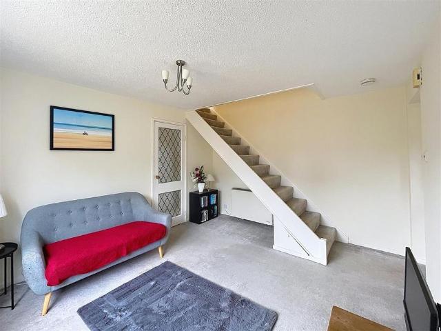 1 bedroom mews to rent