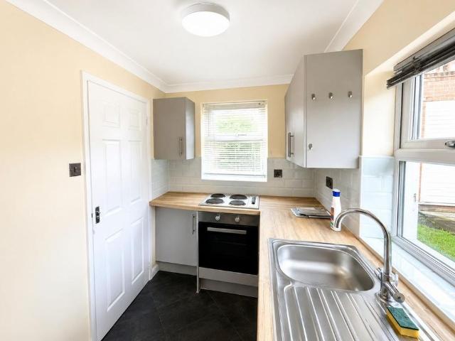 1 bedroom mews to rent