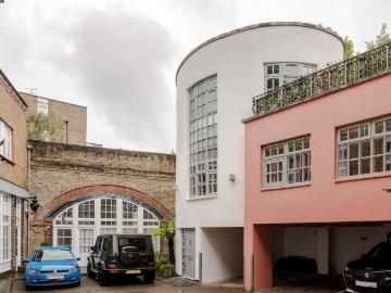1 bedroom mews for sale