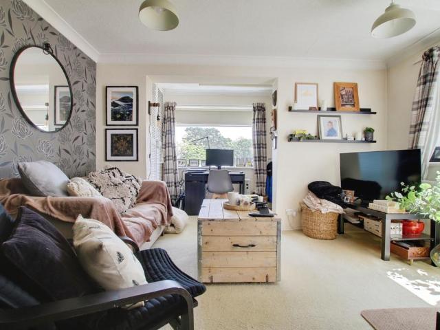 1 bedroom mews for sale
