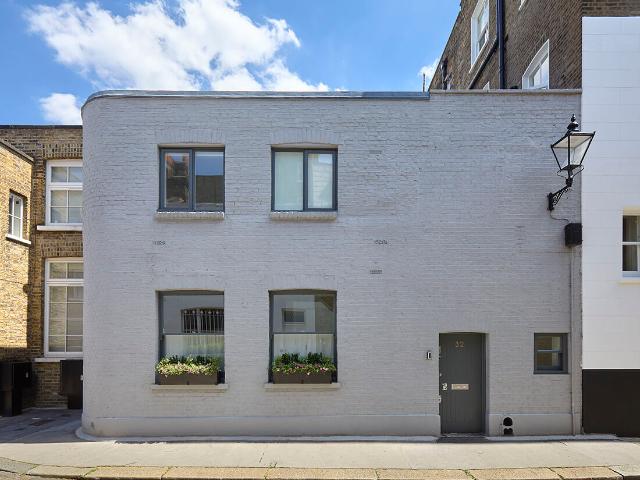 1 Bedroom Mews for Rent in Oldbury Place | Foxtons