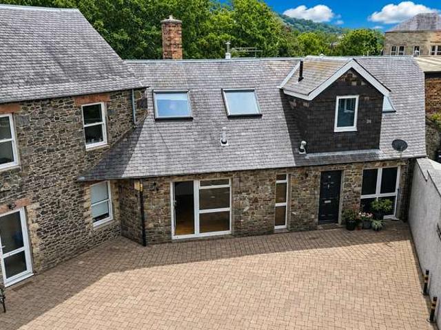1 Bedroom Mews House