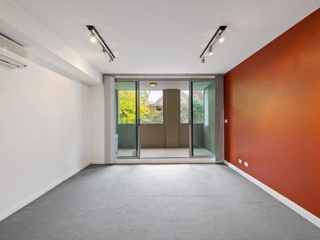 1 BEDROOM MEZZANINE STYLE APARTMENT