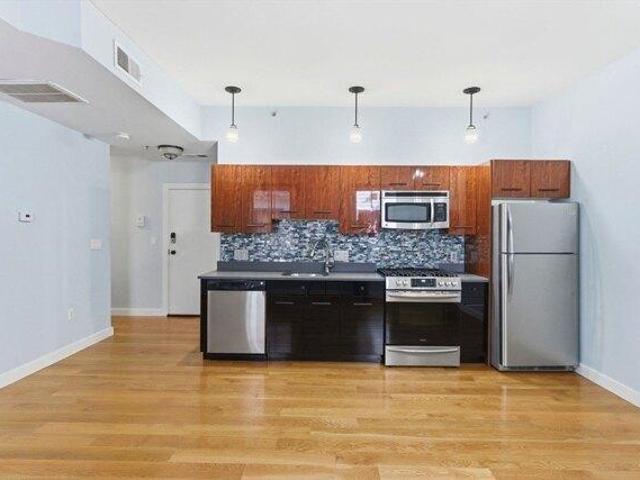 1 bedroom, Melrose MA 02176 105560679