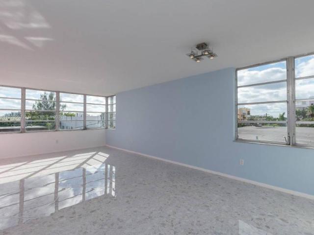 1 bedroom, Miami Beach FL 33141 96427974