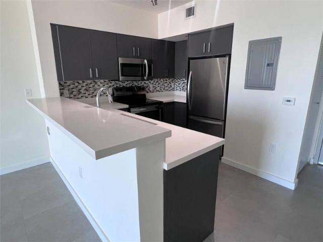 1 bedroom, Miami FL 33128 96294957