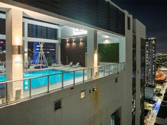 1 bedroom, Miami FL 33131 106220667
