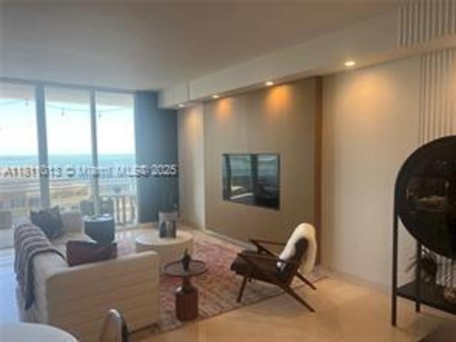 1 bedroom, Miami FL 33131 94935870