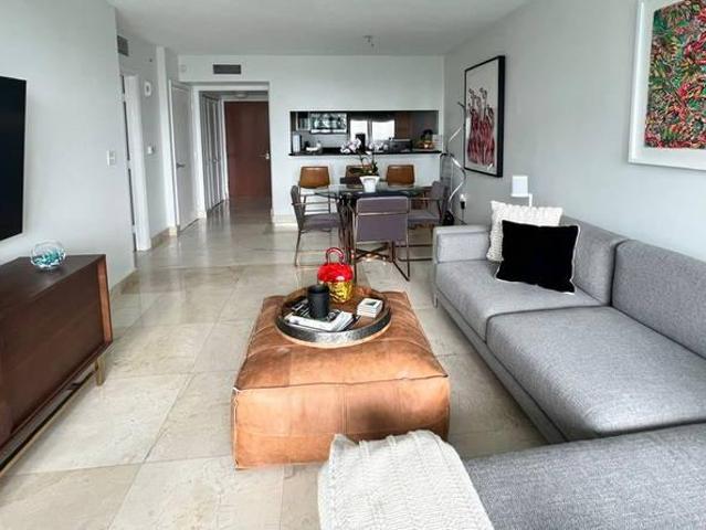1 bedroom, Miami FL 33131 96295405