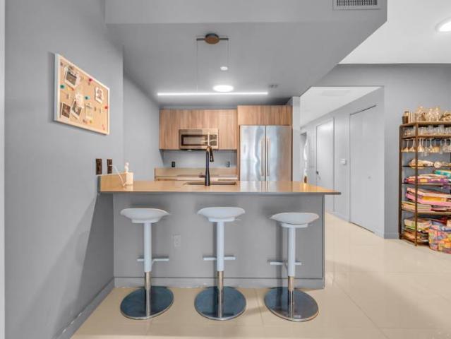 1 bedroom, Miami FL 33132 95786011