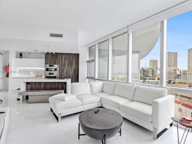 1 bedroom, Miami FL 33132 97155984