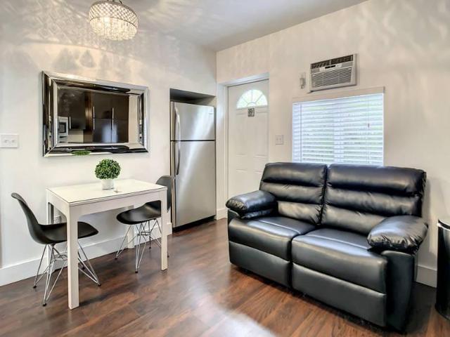 1 bedroom, Miami FL 33133 96294479
