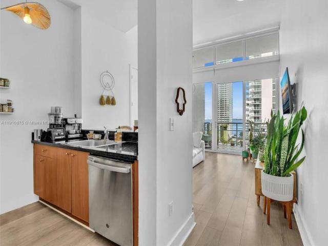 1 bedroom, Miami FL 33137 96177913