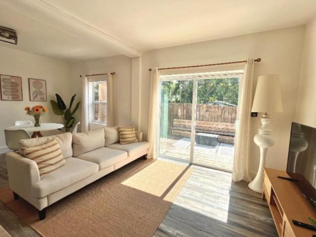 1 bedroom, Miami FL 33138 106217459
