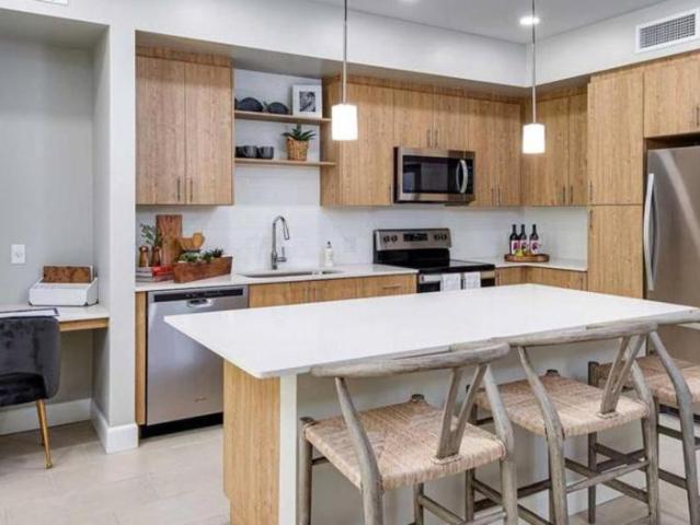 1 bedroom, Miami FL 33166 105501764