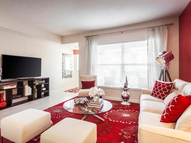1 bedroom, Miami FL 33196 105985417