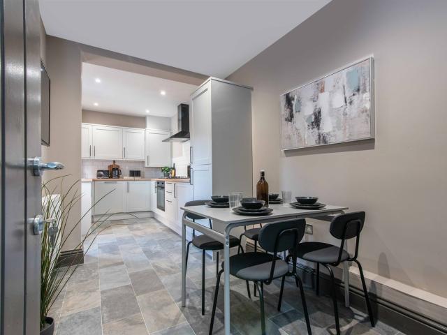 1 Bedroom Mid Terraced House