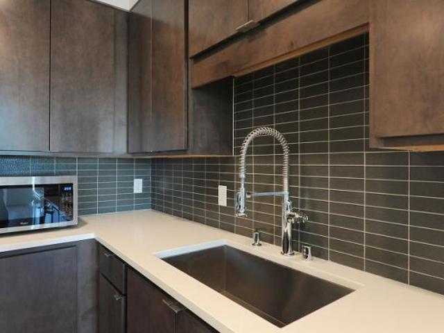 1 bedroom, Minneapolis MN 55408 82574891