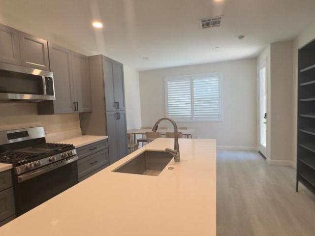 1 bedroom, Murrieta CA 92563 LS105307060