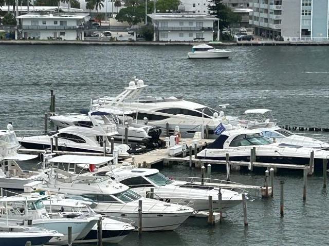 1 bedroom, North Bay Village FL 33141 105263367