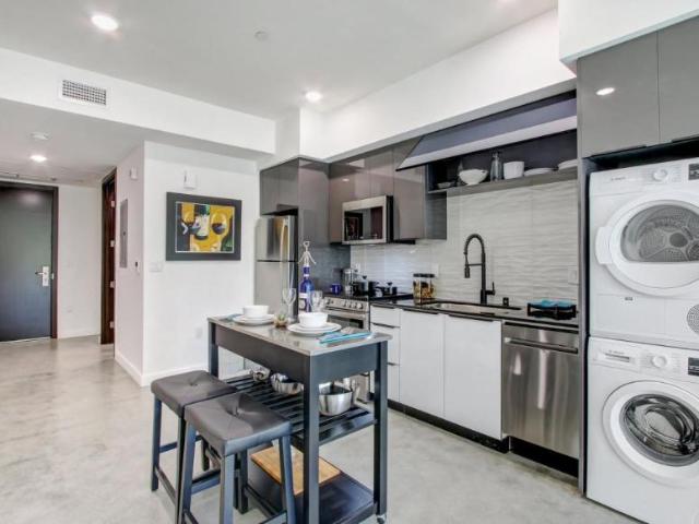 1 bedroom, North Hollywood CA 91601 104926980